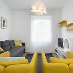 Апартаменты Maraini By Quokka 360 - Strategically Located Near Station *