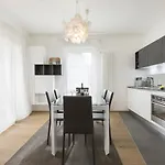 Maraini By Quokka 360 - Strategically Located Near Station Апартаменты