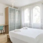 Maraini By Quokka 360 - Strategically Located Near Station Апартаменты *