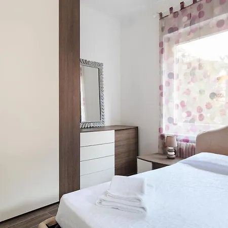 Apartment Maraini By Quokka 360 - Strategic Location Near Station *