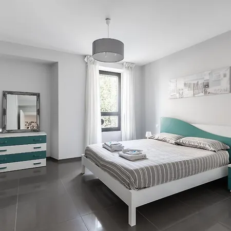 Maraini By Quokka 360 - Strategic Location Near Station Apartment *