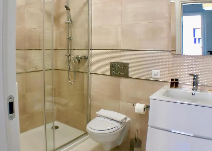 Maraini By Quokka 360 - Strategic Location Near Station Apartament *