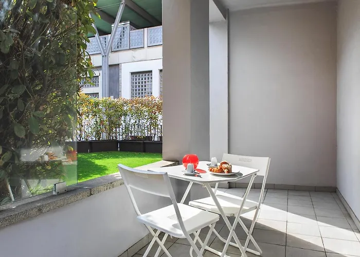 Maraini By Quokka 360 - Strategic Location Near Station Apartman *