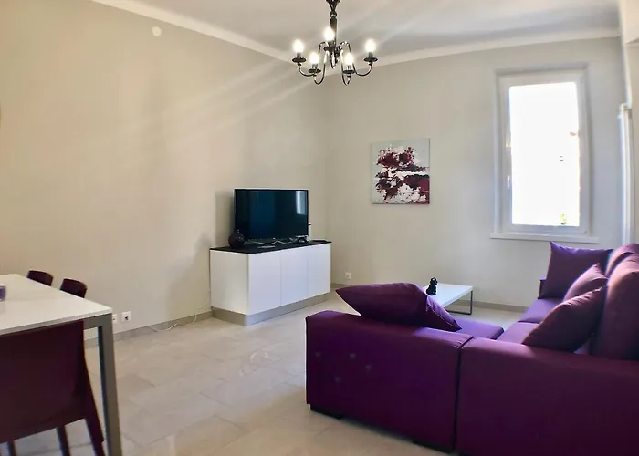 Maraini By Quokka 360 - Strategic Location Near Station Apartman